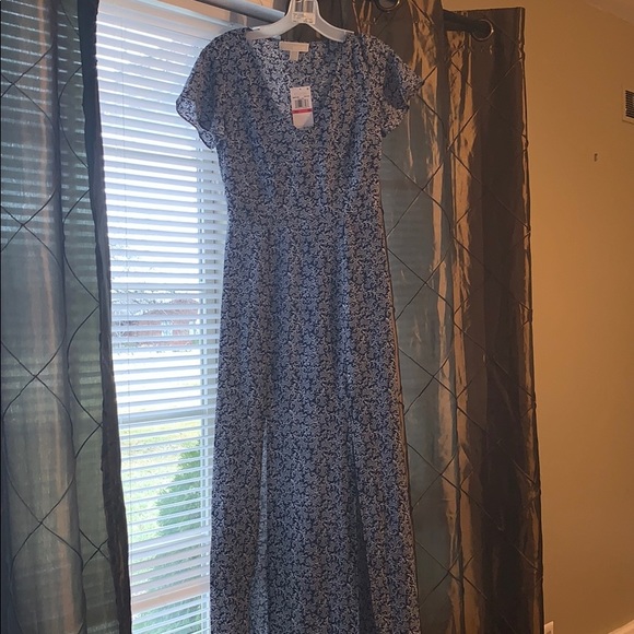 New Dress 👗 - Picture 2 of 5